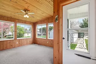 827 7th Ave SW, Faribault, MN 55021 - Photo 13