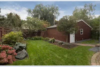 2207 Penn Avenue S, Minneapolis, MN 55405 - Photo 33