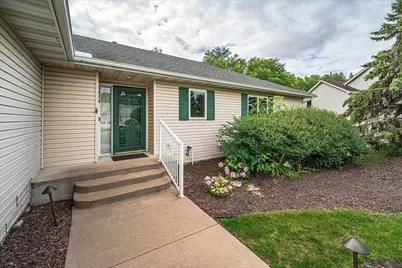1060 Dennis Street S, Maplewood, MN 55119 - Photo 5