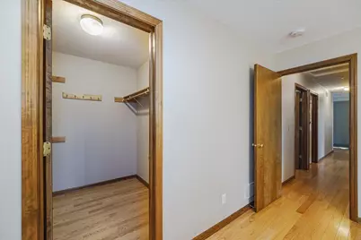 1060 Dennis Street S, Maplewood, MN 55119 - Photo 37