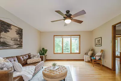 1060 Dennis Street S, Maplewood, MN 55119 - Photo 17