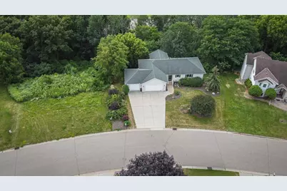 1060 Dennis Street S, Maplewood, MN 55119 - Photo 71