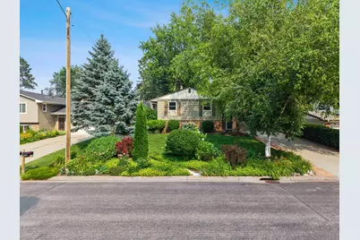 2824 Fernwood Street, Roseville, MN 55113 - Photo 3