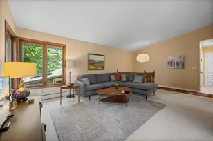 2824 Fernwood St, Roseville, MN 55113 - Photo 19