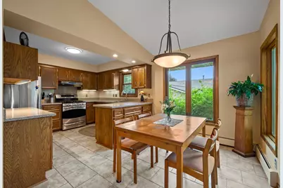 2824 Fernwood Street, Roseville, MN 55113 - Photo 25