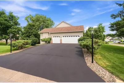 365 Windsor Lane, Mahtomedi, MN 55115 - Photo 3