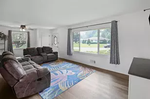 7040 Jersey Ave N, Brooklyn Park, MN 55428 - Photo 11