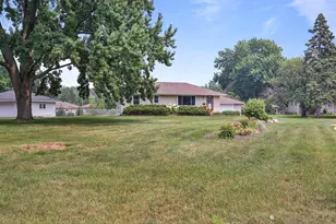 7040 Jersey Ave N, Brooklyn Park, MN 55428 - Photo 25