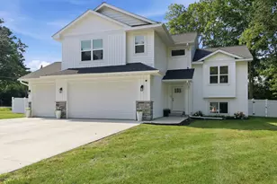 902 Wagner Rd, Menomonie, WI 54751 - Photo 1