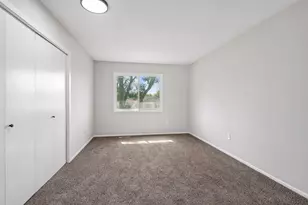 8515 W 97th St Cir, Bloomington, MN 55438 - Photo 17
