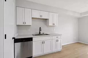 8515 W 97th St Cir, Bloomington, MN 55438 - Photo 13