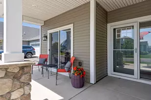 19520 Laurel Ct, Maple Grove, MN 55311 - Photo 3