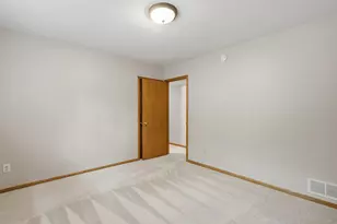 13150 Fordham Ct, Apple Valley, MN 55124 - Photo 19