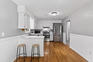 2210 Matterhorn Ln, Saint Paul, MN 55119 - Photo 9