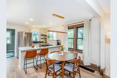 421 Snelling Avenue S, Saint Paul, MN 55105 - Photo 3