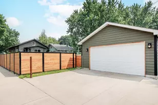421 Snelling Ave S, Saint Paul, MN 55105 - Photo 39