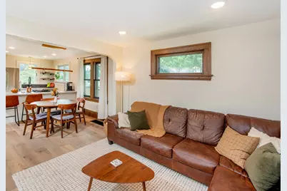 421 Snelling Avenue S, Saint Paul, MN 55105 - Photo 7