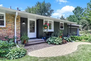 16307 Moorland Cir, Minnetonka, MN 55345 - Photo 3