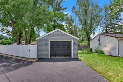 8200 Clinton Avenue S, Bloomington, MN 55420 - Photo 31