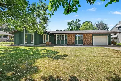 206 Lincoln Avenue S, New Prague, MN 56071 - Photo 1
