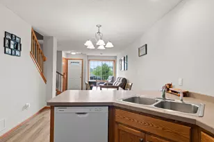345 Roosevelt St S, Cambridge, MN 55008 - Photo 9