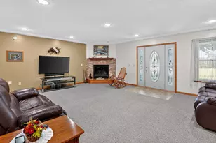 13082 Beroun Crossing Rd, Brook Park, MN 55007 - Photo 11