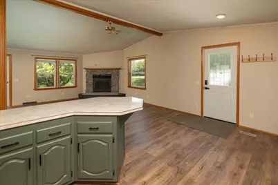 7300 30th Street SE, Eyota, MN 55934 - Photo 7