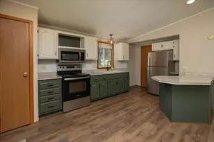 7300 30th St SE, Eyota, MN 55934 - Photo 3