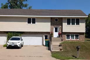 137 Barony Rd, Le Sueur, MN 56058 - Photo 1
