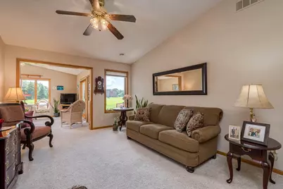 549 Oakwood Drive, Janesville, MN 56048 - Photo 7
