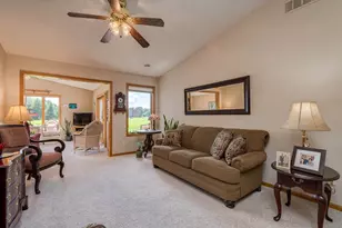 549 Oakwood Dr, Janesville, MN 56048 - Photo 7