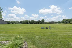 549 Oakwood Dr, Janesville, MN 56048 - Photo 29
