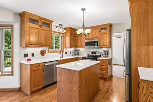 21071 Hyacinth Ave, Lakeville, MN 55044 - Photo 7