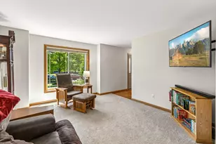21071 Hyacinth Ave, Lakeville, MN 55044 - Photo 19