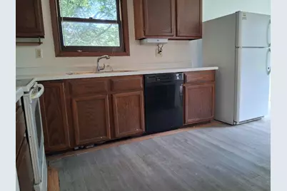 506 W Stanton Avenue, Fergus Falls, MN 56537 - Photo 3