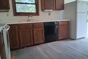 506 W Stanton Ave, Fergus Falls, MN 56537 - Photo 3