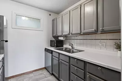 2150 Ridge Drive #36, Saint Louis Park, MN 55416 - Photo 9