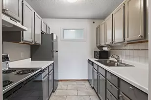 2150 Ridge Dr, Saint Louis Park, MN 55416 - Photo 7