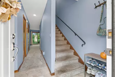 6684 Gretchen Lane N, Oakdale, MN 55128 - Photo 9