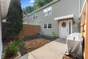 6684 Gretchen Ln N, Oakdale, MN 55128 - Photo 1