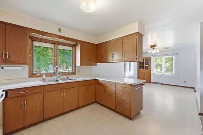 202 34th Avenue N, Saint Cloud, MN 56303 - Photo 5