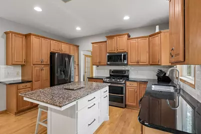 9720 Linden Avenue N, Brooklyn Park, MN 55443 - Photo 19