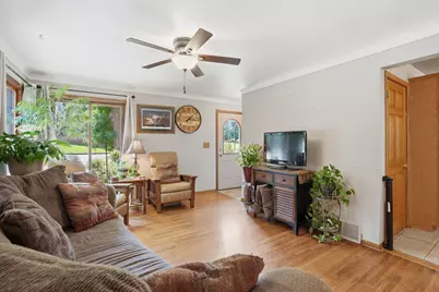 2686 Victoria Street N, Roseville, MN 55113 - Photo 3