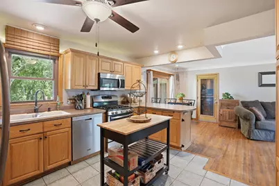 2686 Victoria Street N, Roseville, MN 55113 - Photo 11