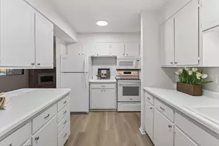 14302 Fairway Dr, Eden Prairie, MN 55344 - Photo 11
