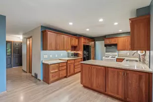 1819 Moore St, Falcon Heights, MN 55113 - Photo 9
