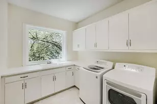 7170 Kenmare Dr, Bloomington, MN 55438 - Photo 37