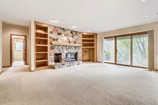 7170 Kenmare Dr, Bloomington, MN 55438 - Photo 43
