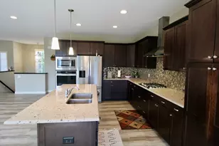 15672 Fairchild Way, Apple Valley, MN 55124 - Photo 9