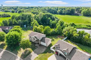 616 Horseshoe Ln, Braham, MN 55006 - Photo 3